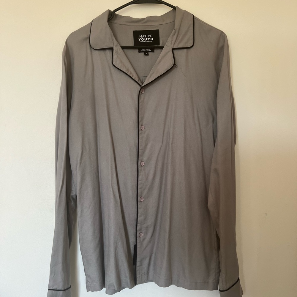 Casual Longsleeve Button Up Grey Shirt